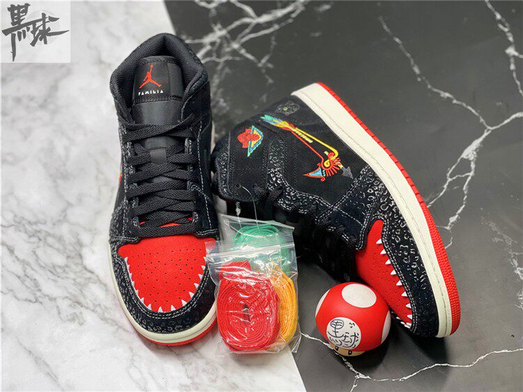 黑球体育 air jordan 1 mid aj1万圣节黑红刺绣篮球鞋 dn4904-001