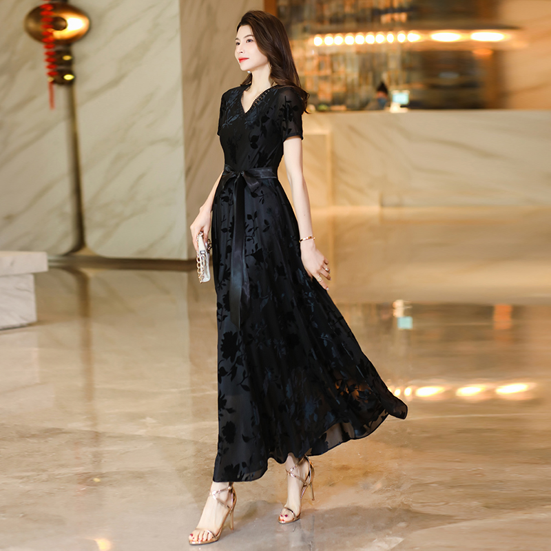 黑色连衣裙女2024夏季新款高级感收腰显瘦高端精致超大摆长裙1884