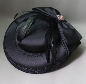 晚宴会派对复古宫廷大圆帽蕾丝缎面酒会造型礼帽羽毛蝴蝶结大帽子