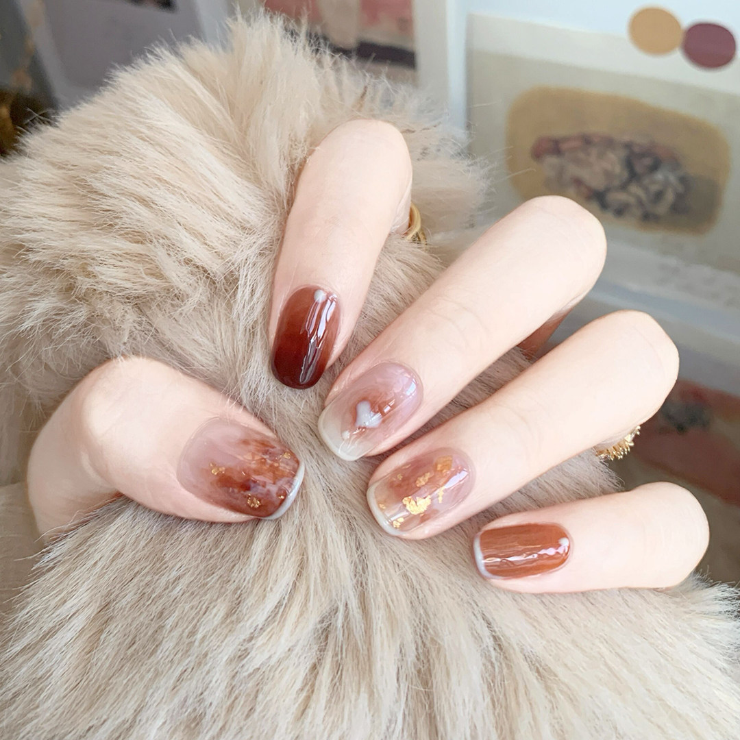 定制新年穿戴甲短款2021新款秋冬高级感小众ins美甲指甲贴片成品