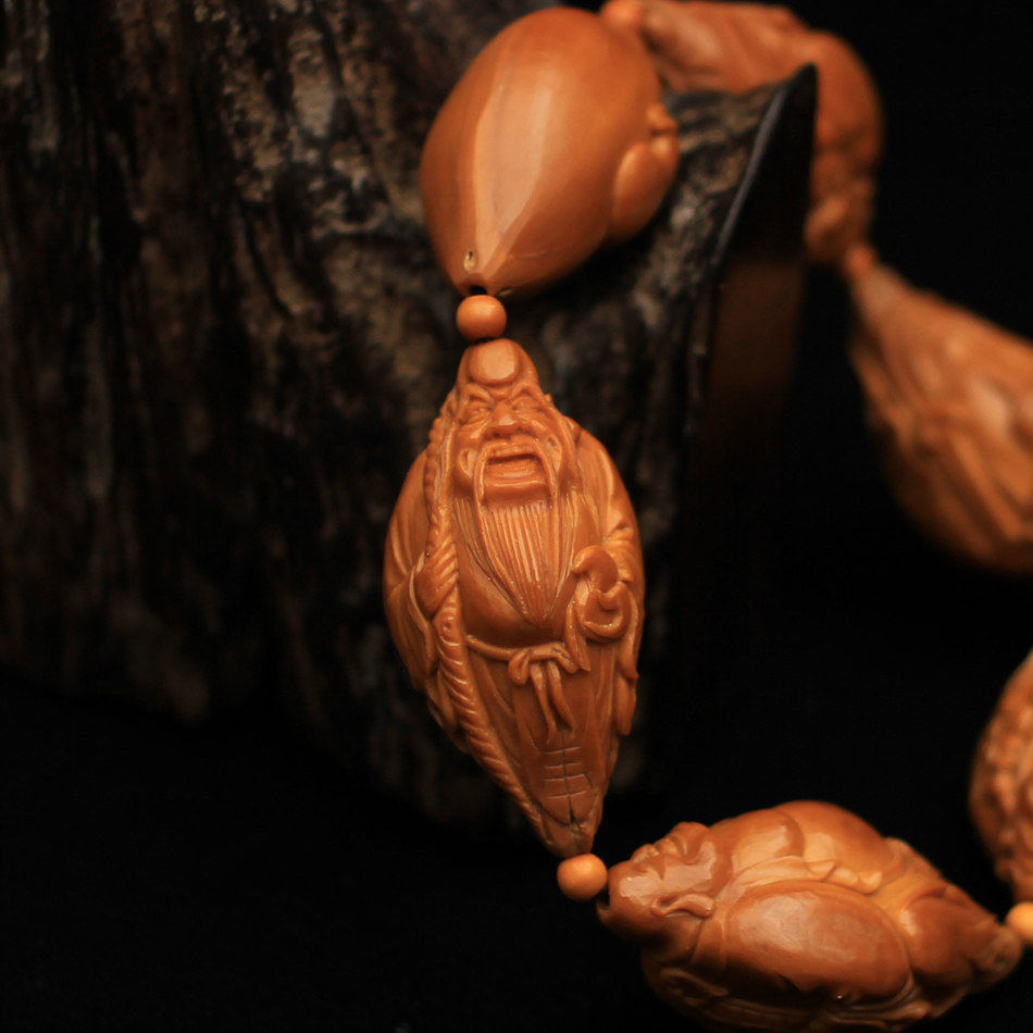 0*3.8cm苏工核雕《五福临门》