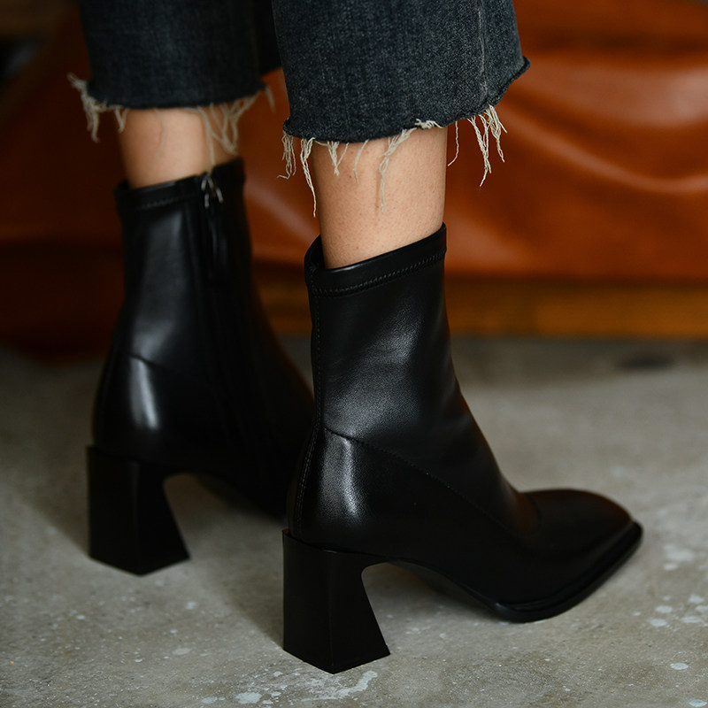 仙美迪方头短靴女秋冬新款粗跟弹力靴女黑色高跟及裸靴女单靴