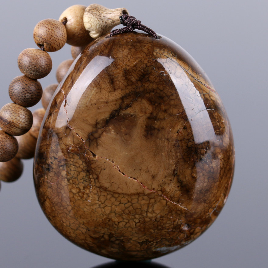 55.76克(含链)霸气大颗罕见天然根珀配沉香挂件