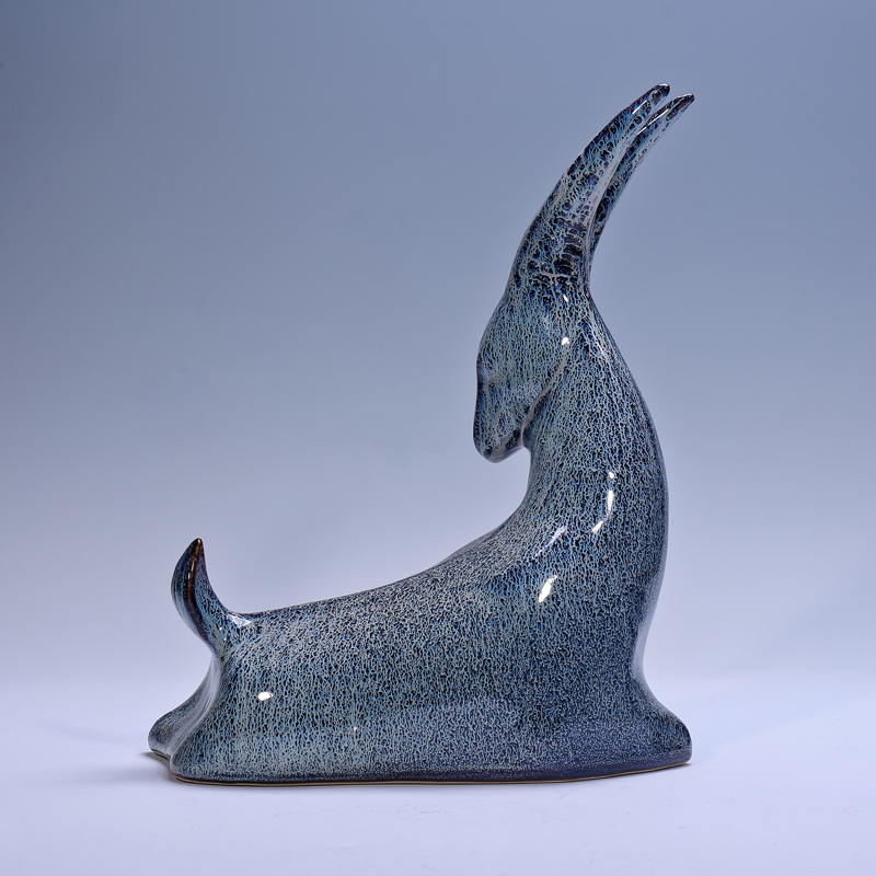 中国工艺美术大师 刘远长颜色釉瓷雕作品山羊