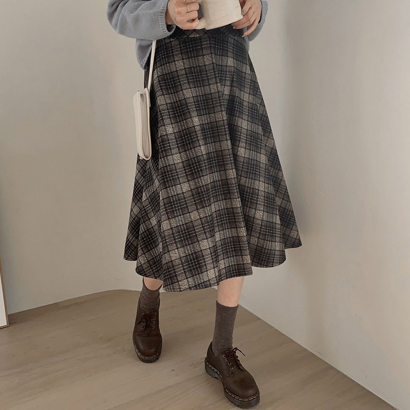 毛呢格子半身裙秋冬女大码复古高腰a字大摆伞裙中长款格纹长裙子