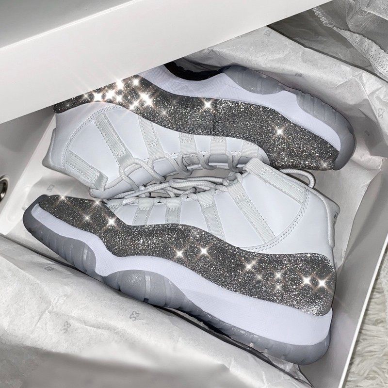 一折aj女鞋高帮 情侣_aj11满天星2020闪银婚鞋老爹鞋女大魔王乔康扣