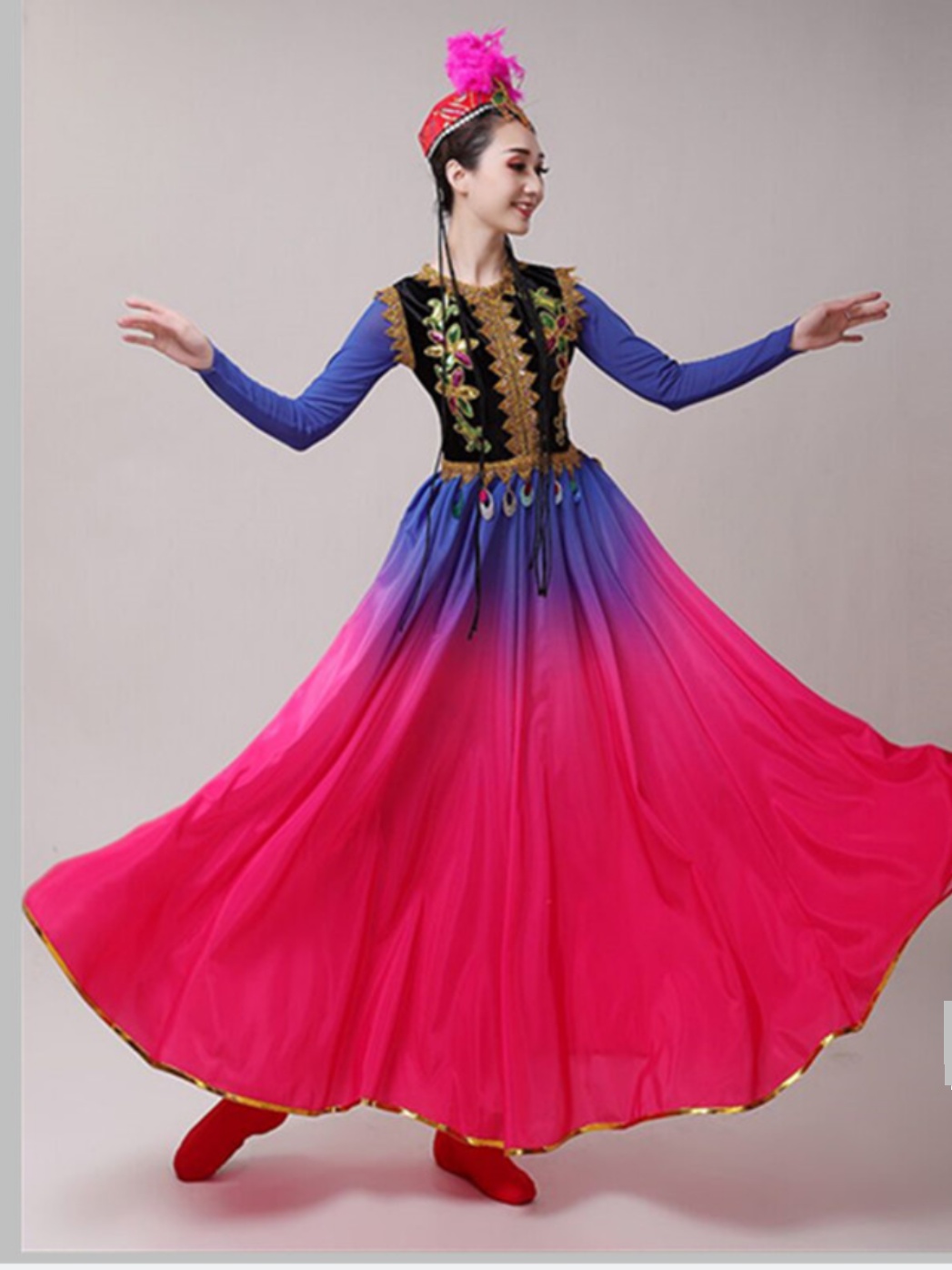 新疆舞蹈演出服装女2023新款少数民族表演服饰成人维吾尔族大摆裙