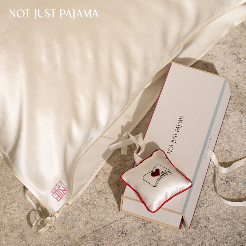 节日礼物』 NotJustPajama小心意礼盒舒眠22姆米真丝枕巾香包