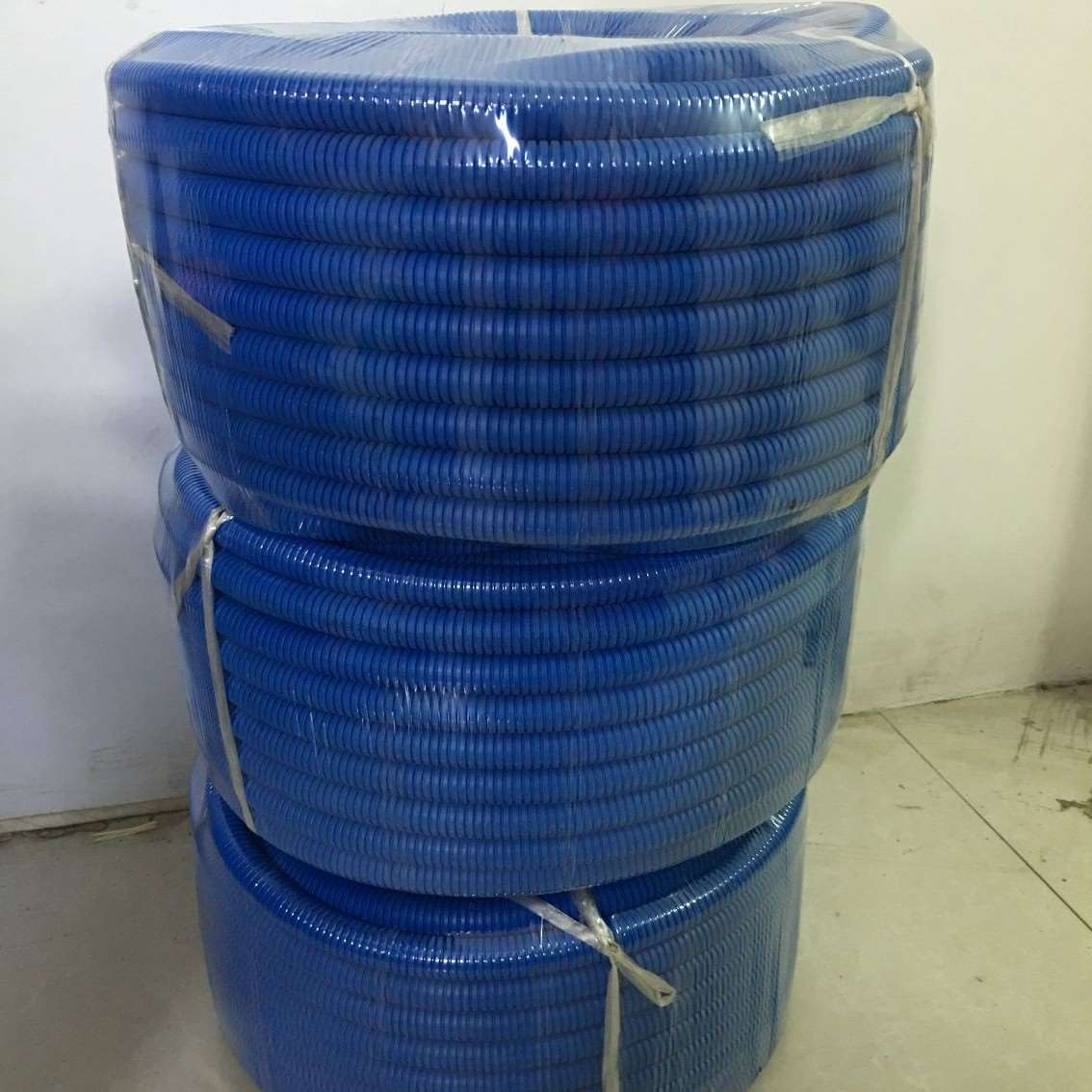 蓝色塑料穿线软管阻燃波纹pvc波纹管16.20.25畜牧