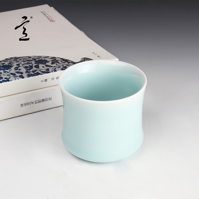 大道造物藝術家系列徐定昌手作龍泉青瓷主人杯品茗杯隨身茶具禮品在類目 節慶用品/禮品, 創意禮品, 創意陶瓷中 - 來自Buy2taobao.com提供專業的淘寶代購服務