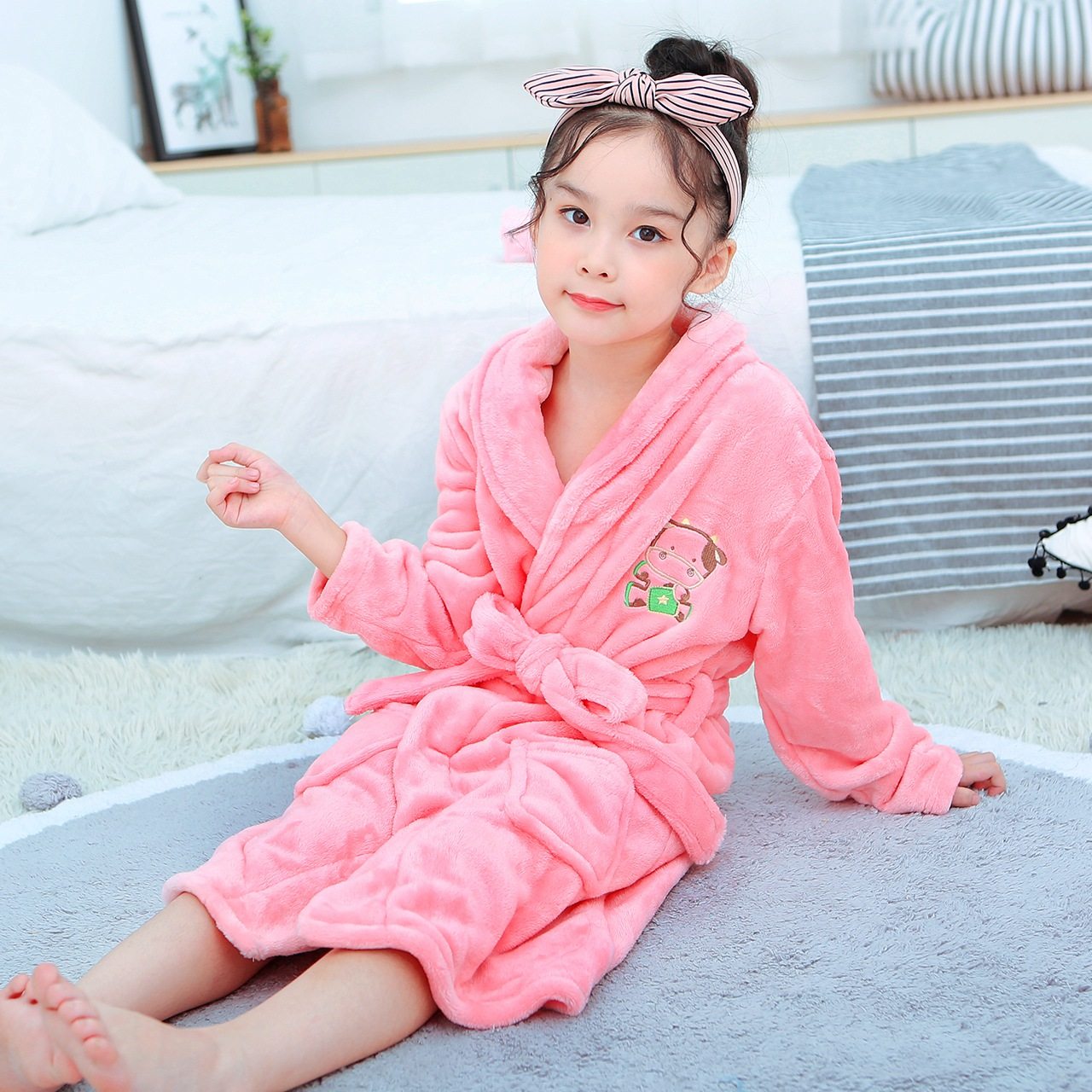 官网芬腾童装儿童睡袍男女童秋冬季法兰绒珊瑚绒家居服加厚浴袍ib