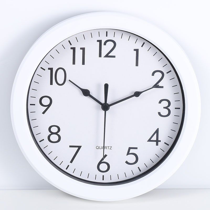 壁挂钟圆形客厅