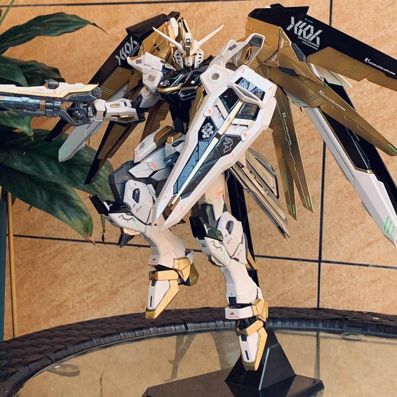 高达成品喷涂万代mg樱花粉自由2.0大班拼装模型敢达代工手办改色