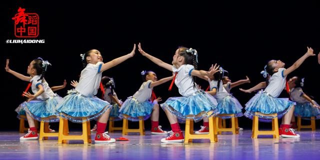 新款儿童演出服第八届小荷风采为你鼓掌舞蹈表演服少儿蓬蓬裙