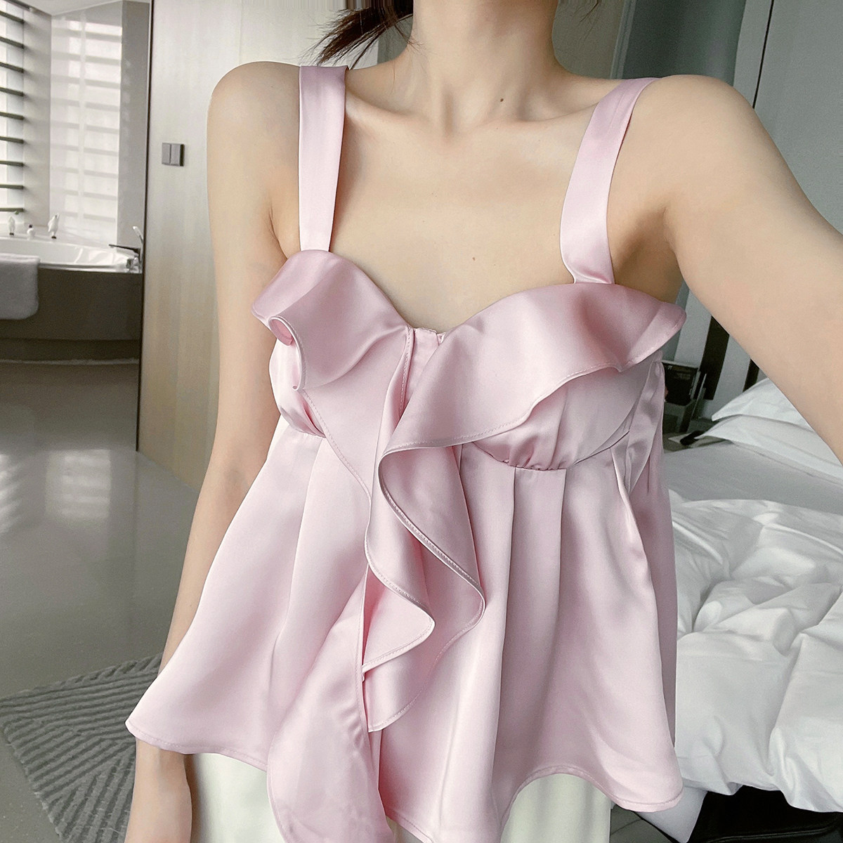 yoyo【嗲嗲小粉】春季新款荷叶边上衣短款背带内衣女