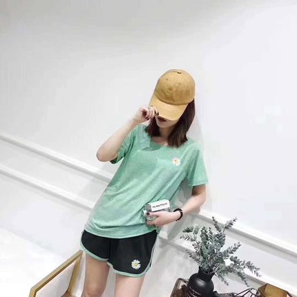 qc春夏季女士速干衣网红瑜伽服健身房跑步运动套装女宽松显瘦在类目 女装/女士精品, 中老年女装中 - 来自Buy2taobao.com提供专业的淘宝代购服务