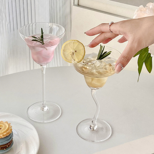 高级感鸡尾酒杯创意网红玛格丽特杯香槟红酒高脚杯气泡玻璃杯子
