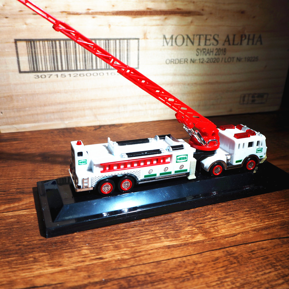 运输车美国hess赫斯飞机拖车模型摆件赛车工程车车模