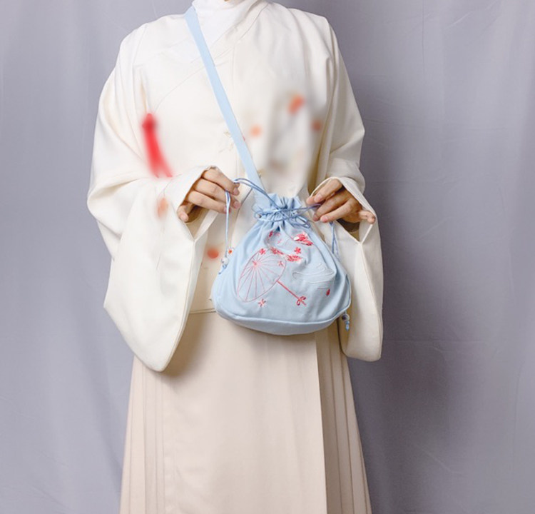 初遇原创汉服包包女新款小包帆布斜挎包中国风仙女荷包古风单肩包