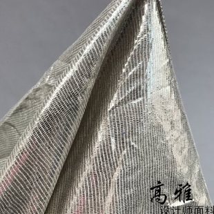 金色小鱼鳞金属光泽白色条纹皮革 弹力PU仿皮料人造革设计师面料