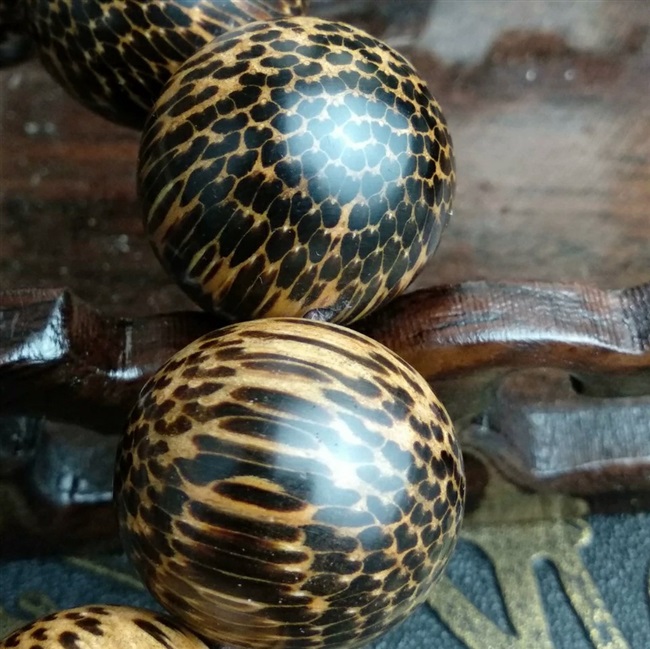 新品天然龙血金丝竹手串满鱼子纹老料竹根手把件蛇鳞木佛珠手链高