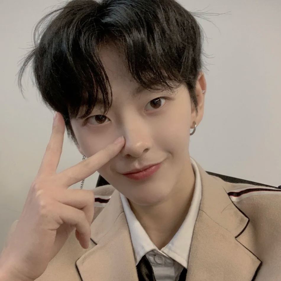 热销假发男短发韩版帅气学生中分