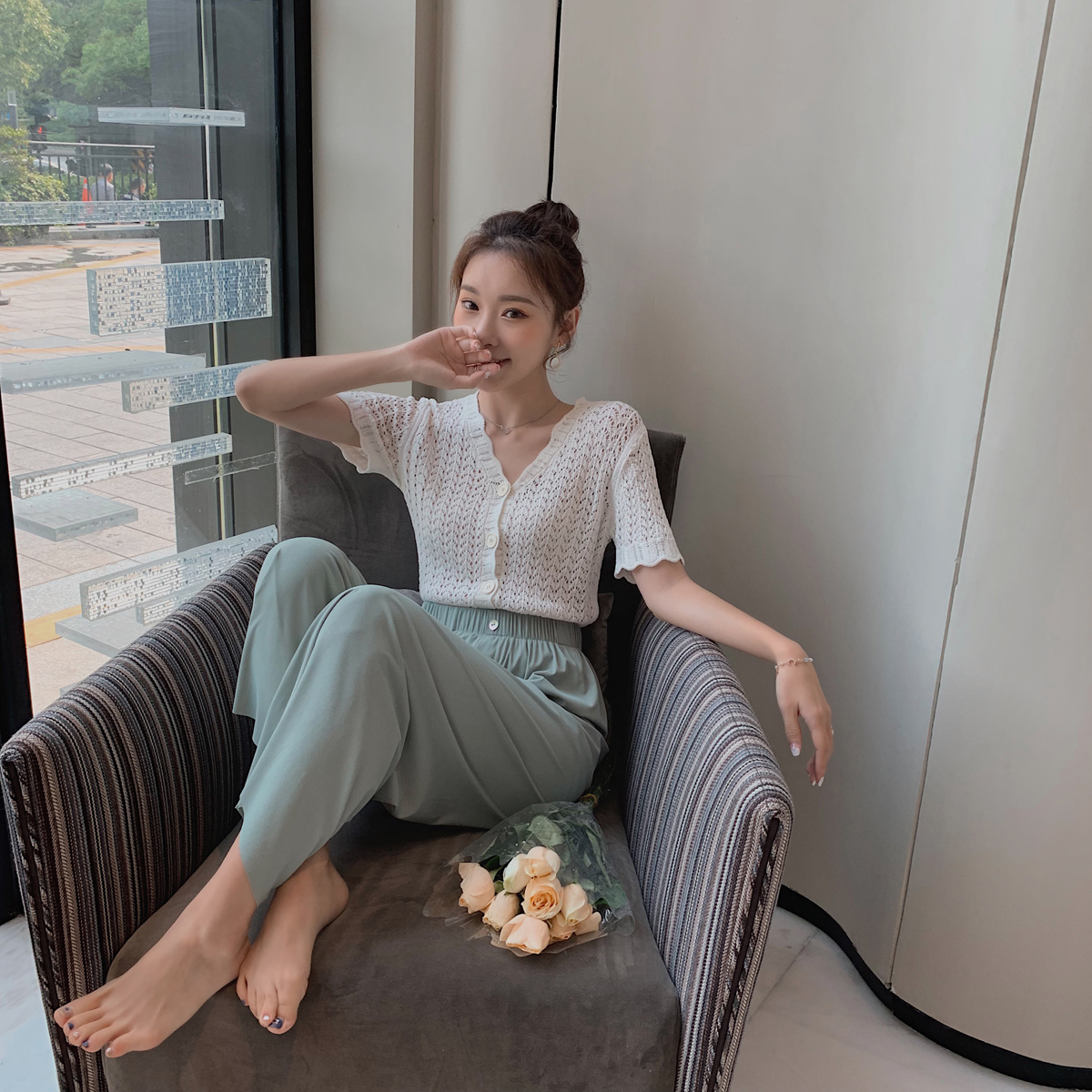 针织短袖t恤女2019夏季新款韩版v领修身短款单排扣镂空上衣a7094在类目 3C数码配件, 电子元器件市场, 电子元件, 其它元器件中 - 来自Buy2taobao.com提供专业的淘宝代购服务