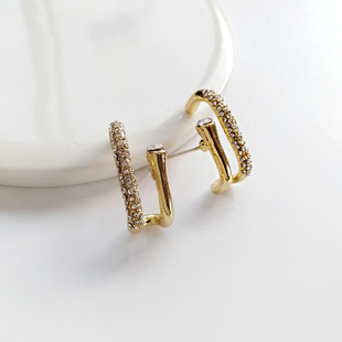 u型耳钉