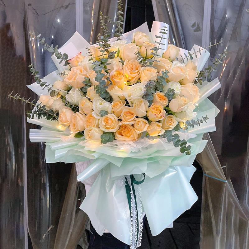 果心漾旗舰店的优惠券大全—深圳红粉香槟玫瑰花束礼盒鲜花同城速递