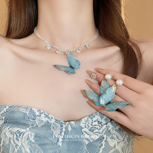 蓝色蝴蝶水晶锆石项链女2024新款爆款锁骨链轻奢高级感夸张颈链