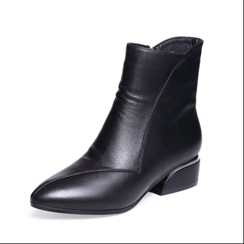 女士皮鞋2020年新款秋冬女款鞋子时尚靴子季百搭春单平底中跟马丁