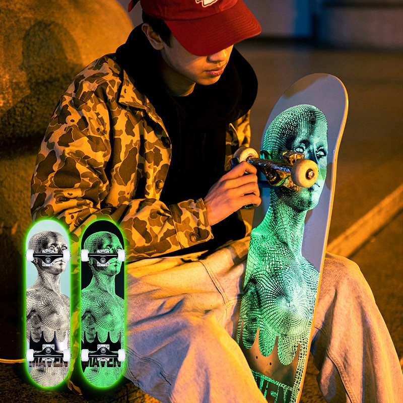 maven滑板夜光板面系列青少年男女初学者公路专业双翘四轮滑板车