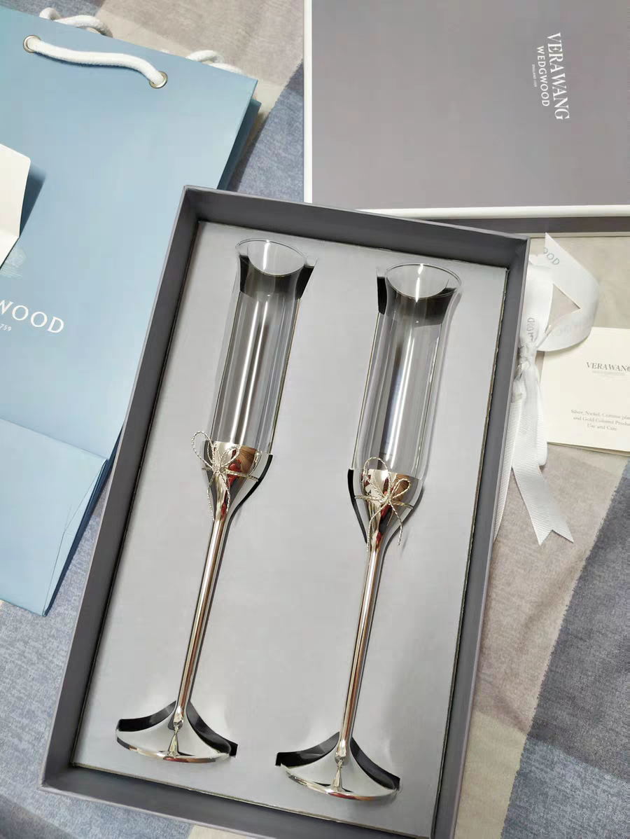 王薇薇_verawang王薇薇爱之结香槟杯红酒杯高脚对杯子结婚礼物优惠券