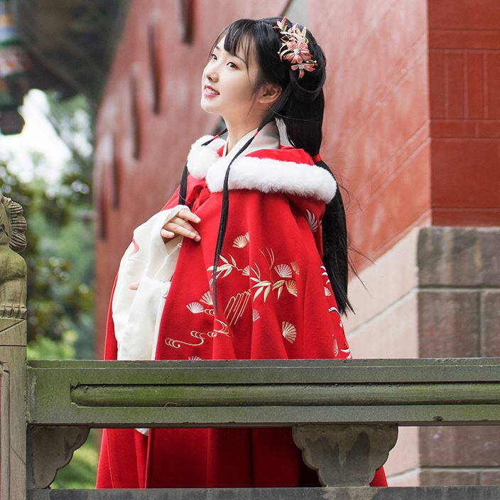 重回汉唐朱砂雪汉服女秋冬季斗篷长款连帽披风加厚加绒中国风外套