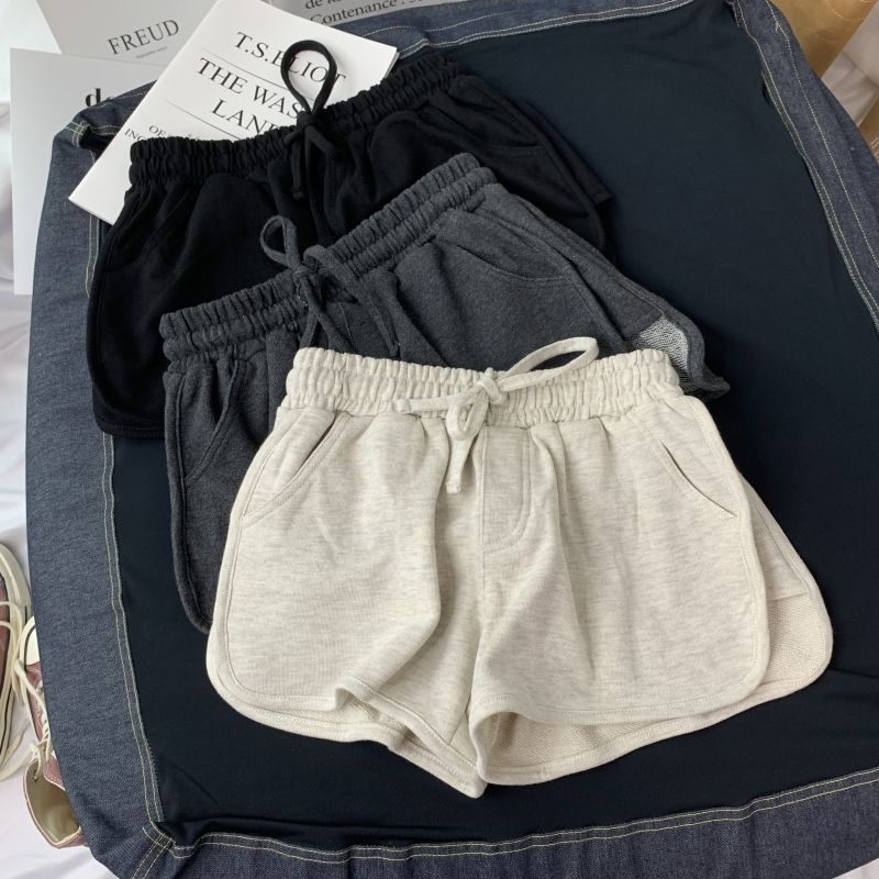 2020夏季新款宽松显瘦热裤女韩版百搭休闲居家运动瑜伽短裤阔腿裤在类目 女装/女士精品, 裤子, 休闲裤中 - 来自Buy2taobao.com提供专业的淘宝代购服务