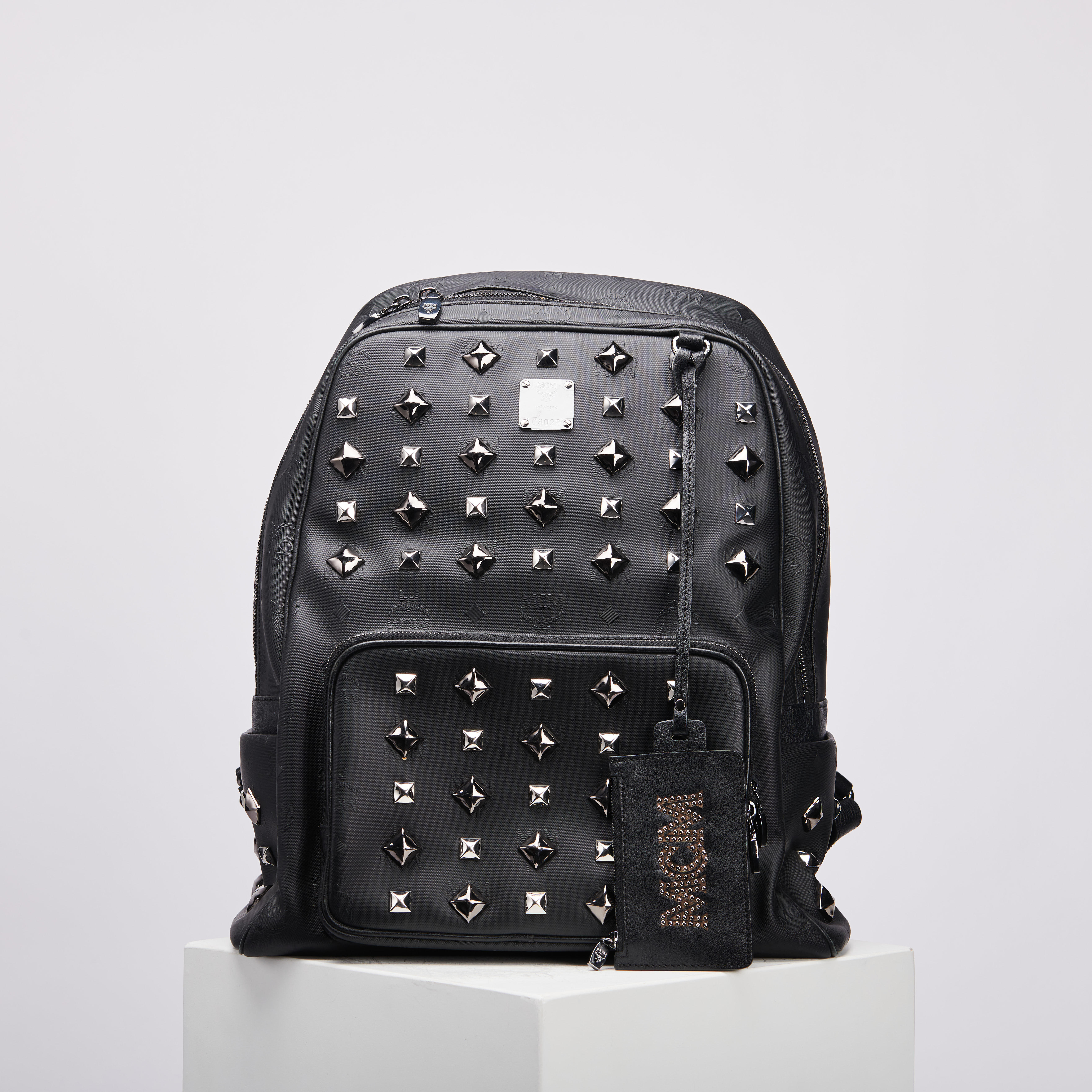 【95新】mcm黑色铆钉双肩包 3