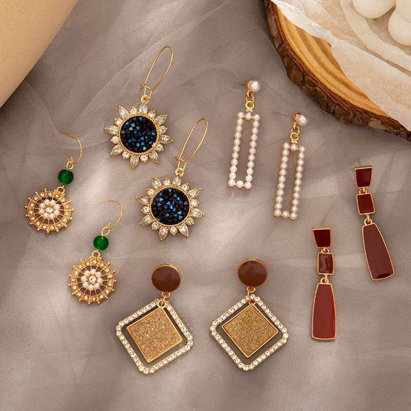 短发耳环耳饰女短发气质高级个性适合2020年新款潮耳钉小巧精致