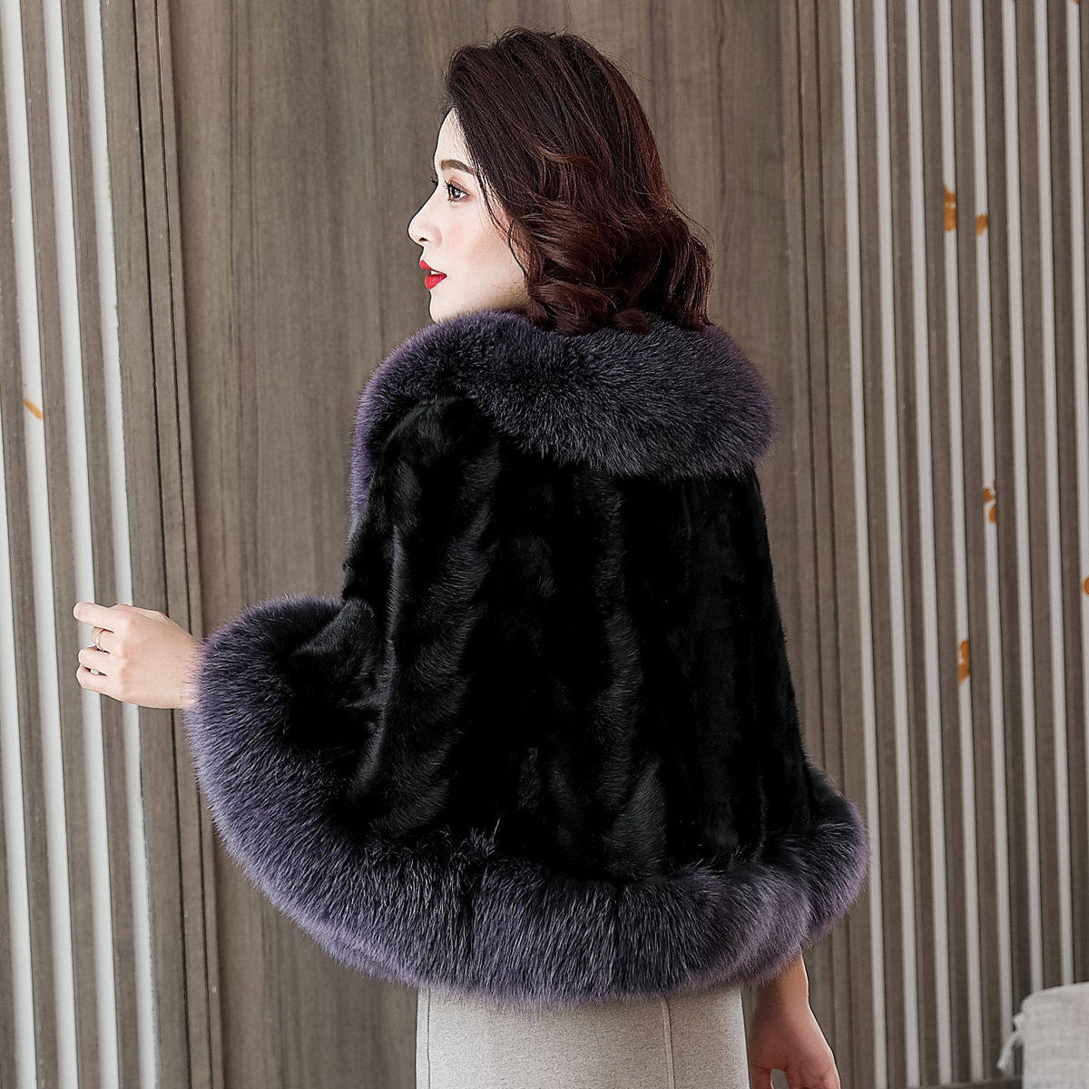 女皮草貂斗篷披肩