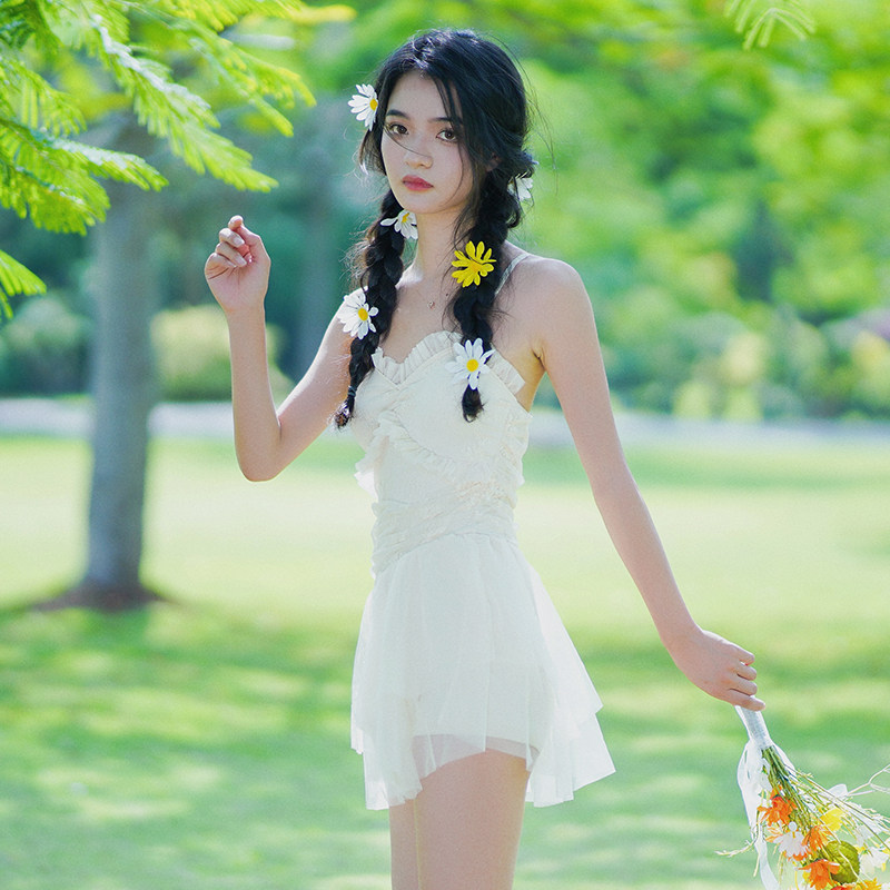 白色蕾丝高级感森系少女纯欲唯美清新网红ins仙气温柔风泳衣女夏