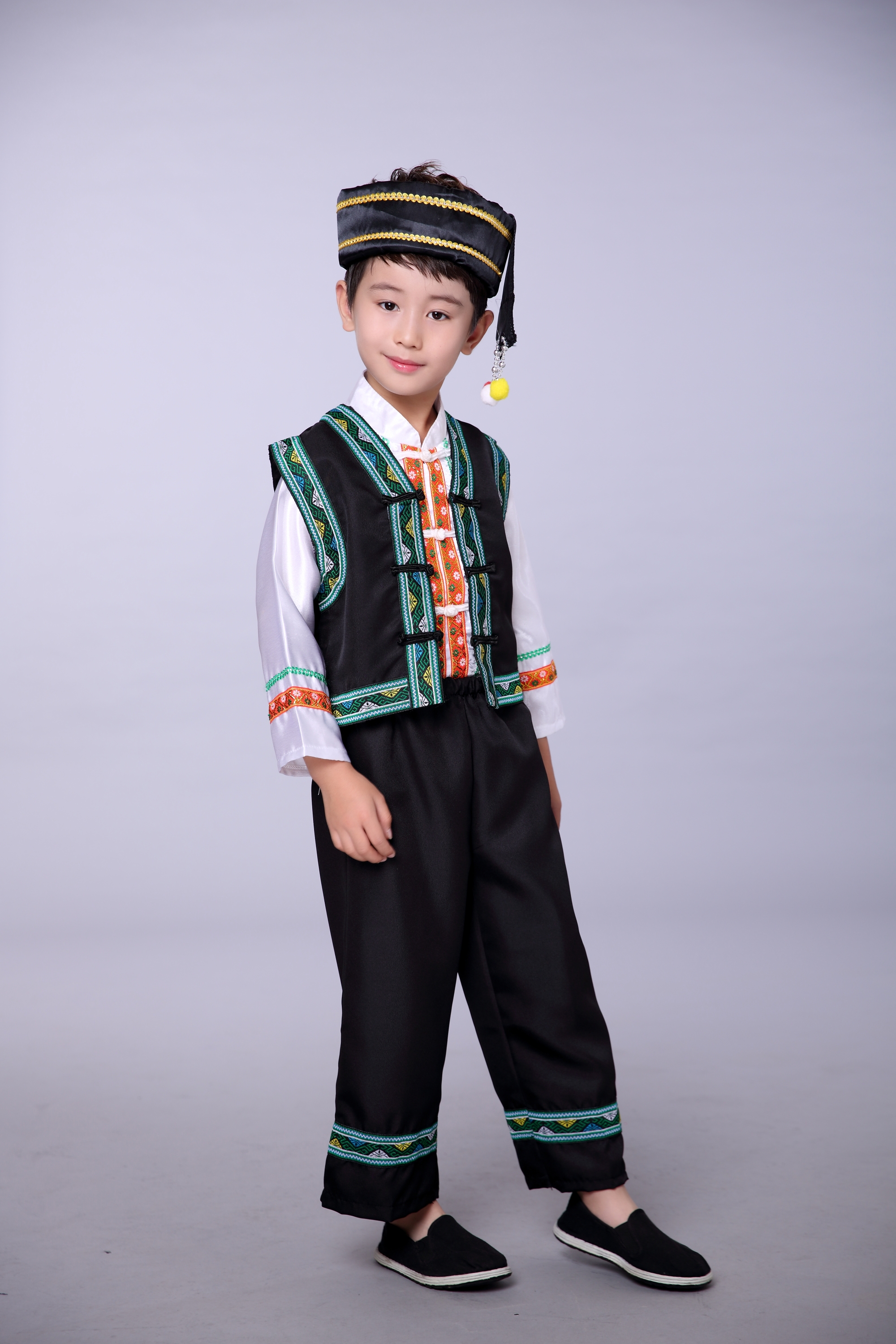 高档少数民族儿童表演男童苗族演出服壮族儿童演出服