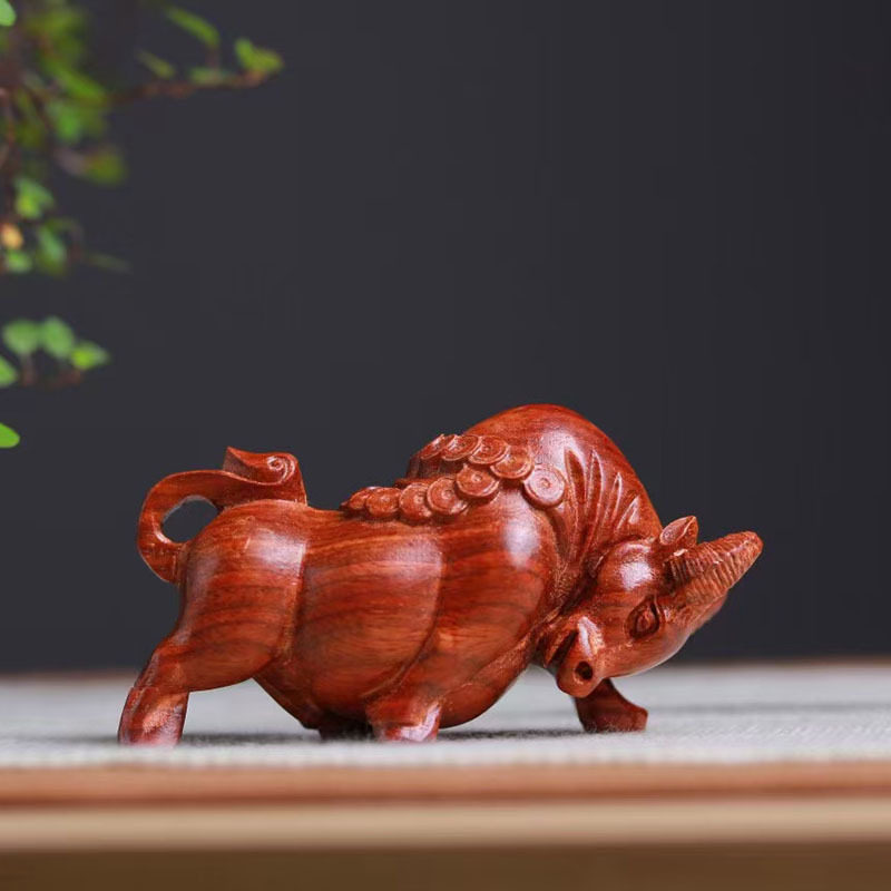 赞比亚小叶紫檀木雕刻手把件生肖牛斗牛家居摆件文玩木质工艺品
