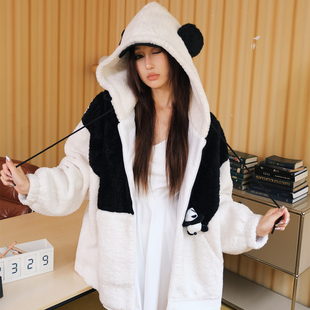 MOOD X MIURA LEISURE系列23秋冬新款黑白撞色熊猫羊羔毛连帽卫衣