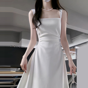 法式初恋白色吊带连衣裙子女夏季2023新款度假风长裙仙气质高级感