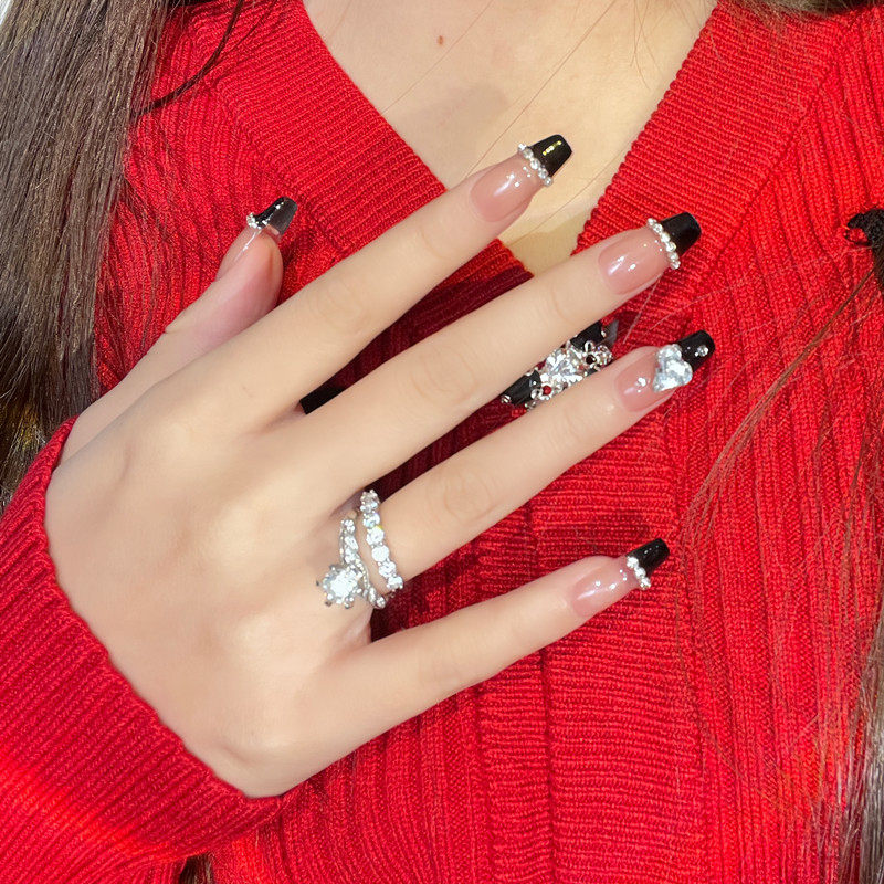 曼辞旗舰店的优惠券大全—曼辞手工定制穿戴式美甲黑色法式爱心裸色