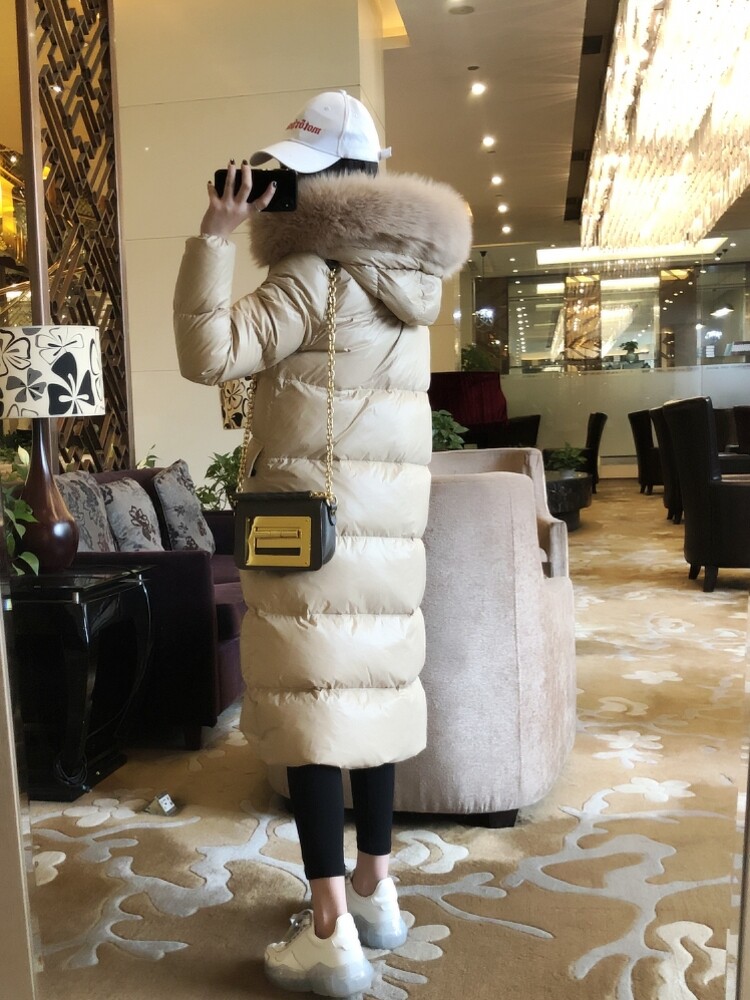 抵御2020年宽松韩版过膝长款女羽绒服鹅绒包裹袋