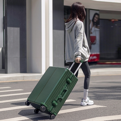 旅行箱子20寸情侣款可坐人脚轮锁扣白色老式男皮箱上学女学生休闲