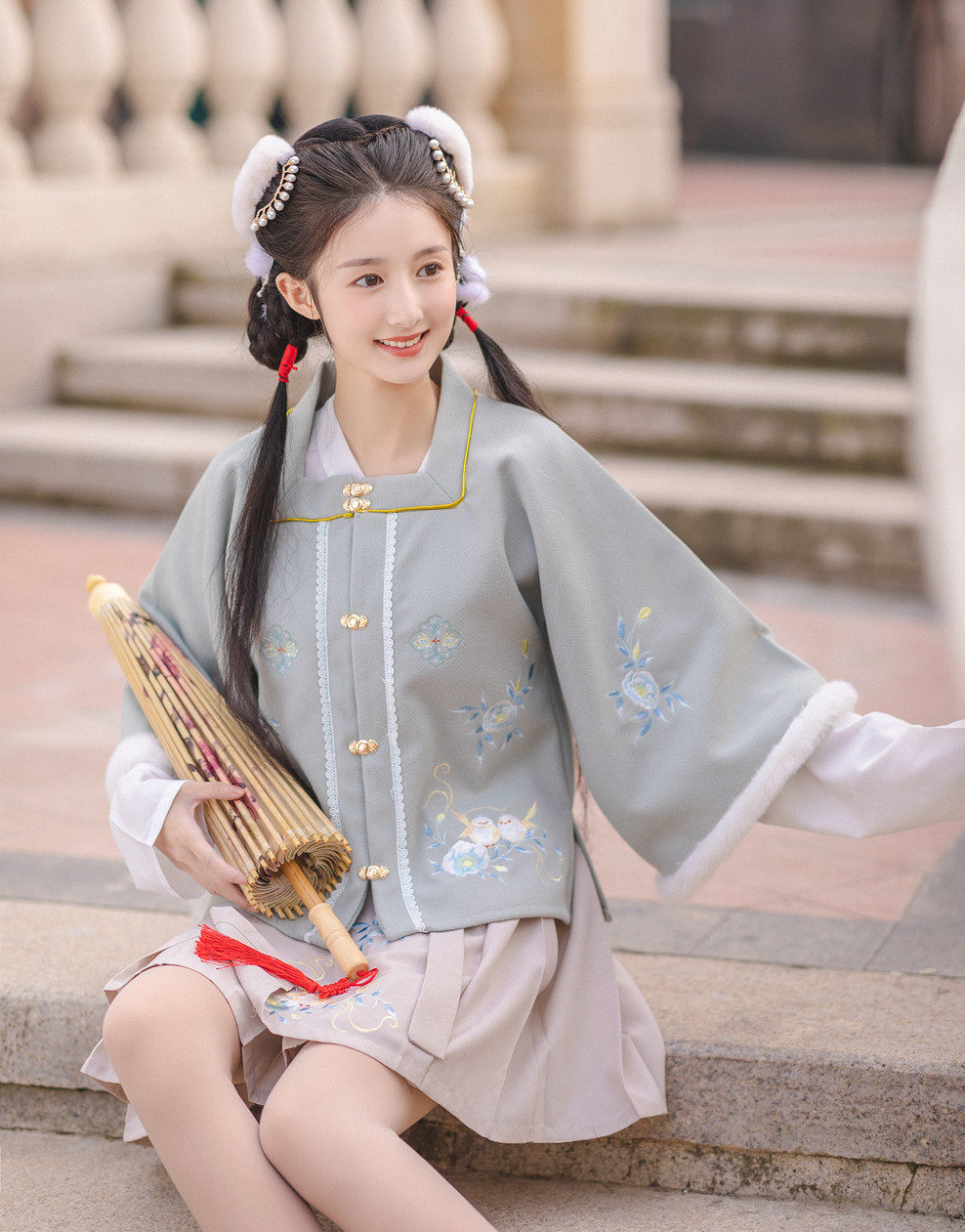 玉术原创汉服女啾啾方领半袖短袄明制短裙百迭裙汉元素秋冬套装