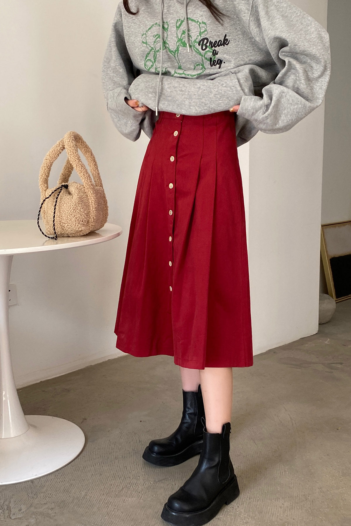 a字牛仔半身裙高腰复古2021秋季新款百褶裙酒红色中长款显白显瘦