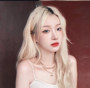 网红定制女团jk显白发色假发中分亚麻浅金时尚发型长卷发