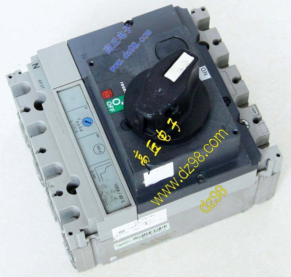 merlin gerin 100a 三相 四线 空气开关 断路器 重约2.25公斤